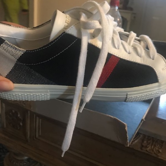 Shoes - Picture 2 of 4